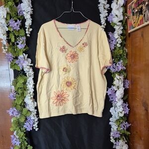 Alfred Dunner Pale Yellow V-Neck Short Sleeve Top with Floral Embroidery